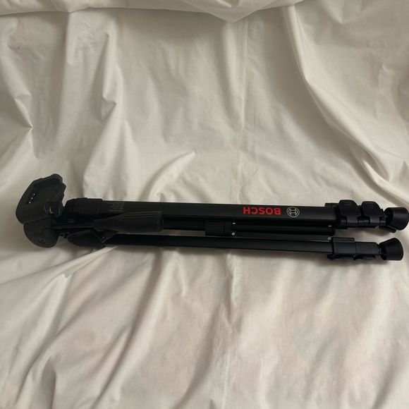 Bosch Laser/Leveling Tripod - Picture 2 of 6